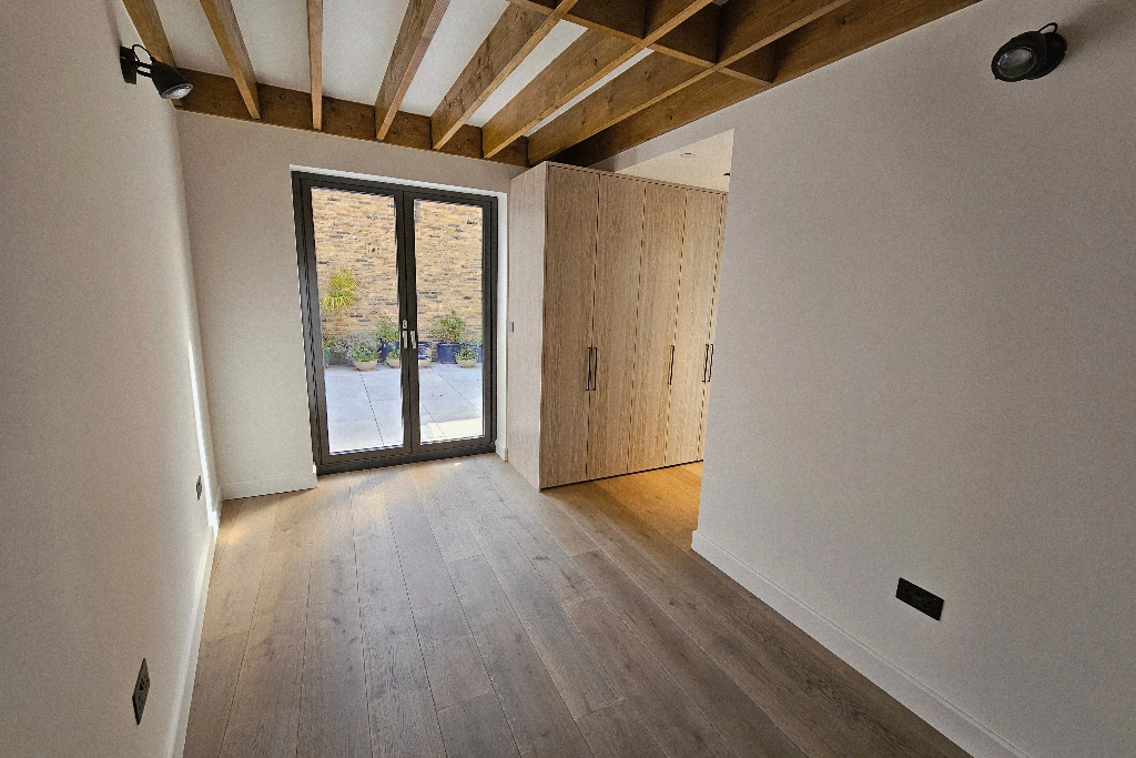 Erskine Mews 1850 per week - Image 14