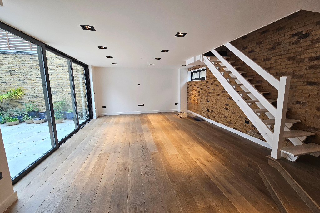 Erskine Mews 1850 per week - Image 3